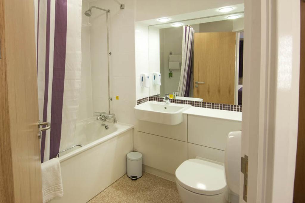 Premier Inn Birmingham Nec/Airport 비켄힐 객실 사진