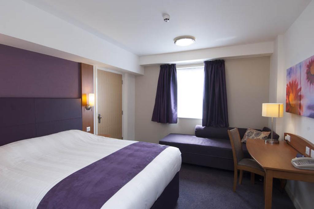 Premier Inn Birmingham Nec/Airport 비켄힐 객실 사진